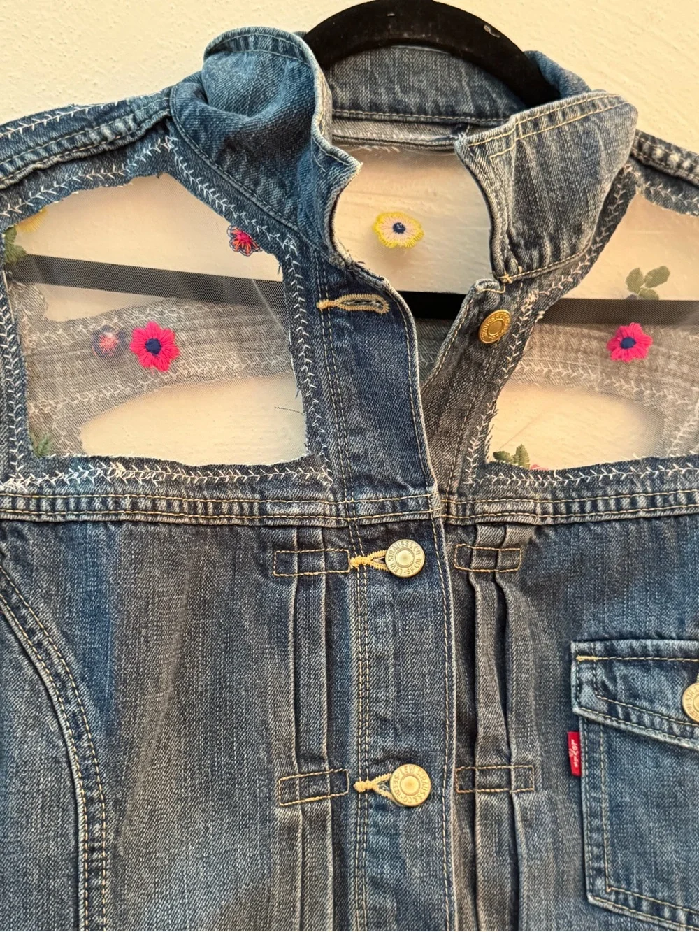 LEVI JEAN JACKET UPCYCLED with Floral Lace. HANDMADE Granny D Original OOAK MED - Picture 8 of 11